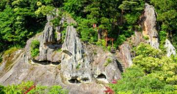 Awazu Onsen - Natadera Temple Caves