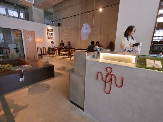 Wide shot of Muen Coffee